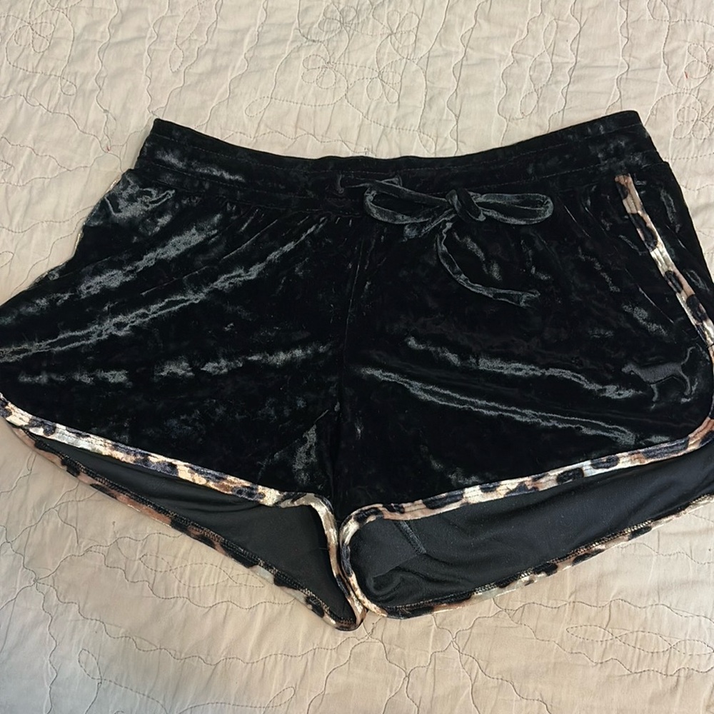 Velvet shorts szS